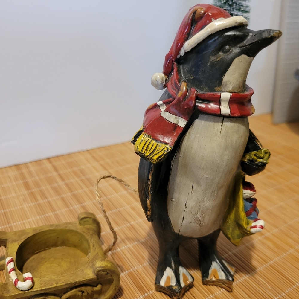 Christmas Penguin Wood Look Resin Figurine Electric Votive Holder 2008 - Picture 3 of 6